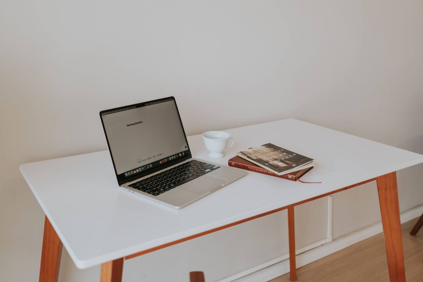 Organizador de Mesa: O Que Avaliar Antes de Escolher para o Seu Espaço de Trabalho