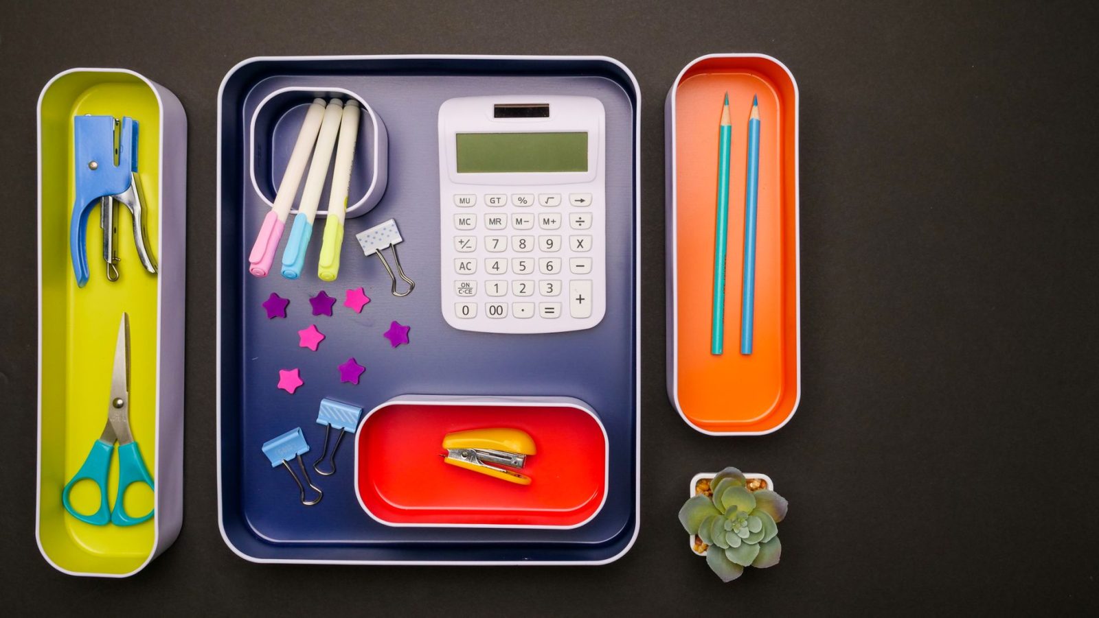 Organizador de Mesa: O Que Avaliar Antes de Escolher para o Seu Espaço de Trabalho