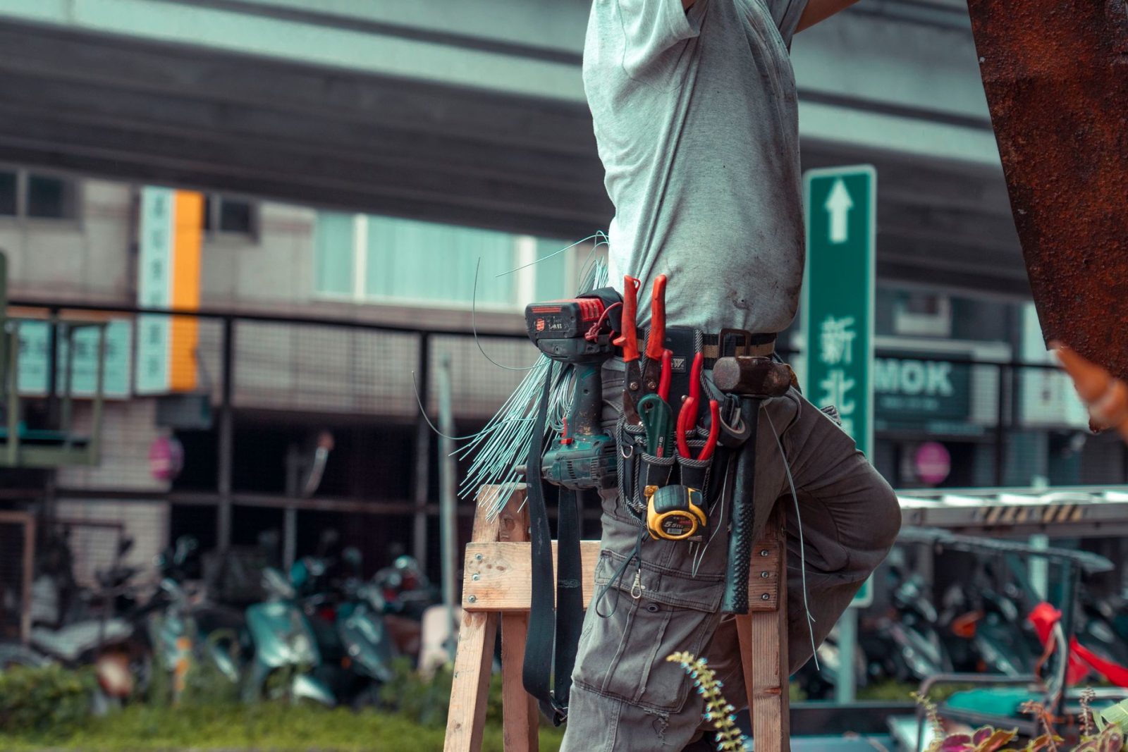 Cinto para Eletricista: O Que Avaliar Antes de Escolher o Seu